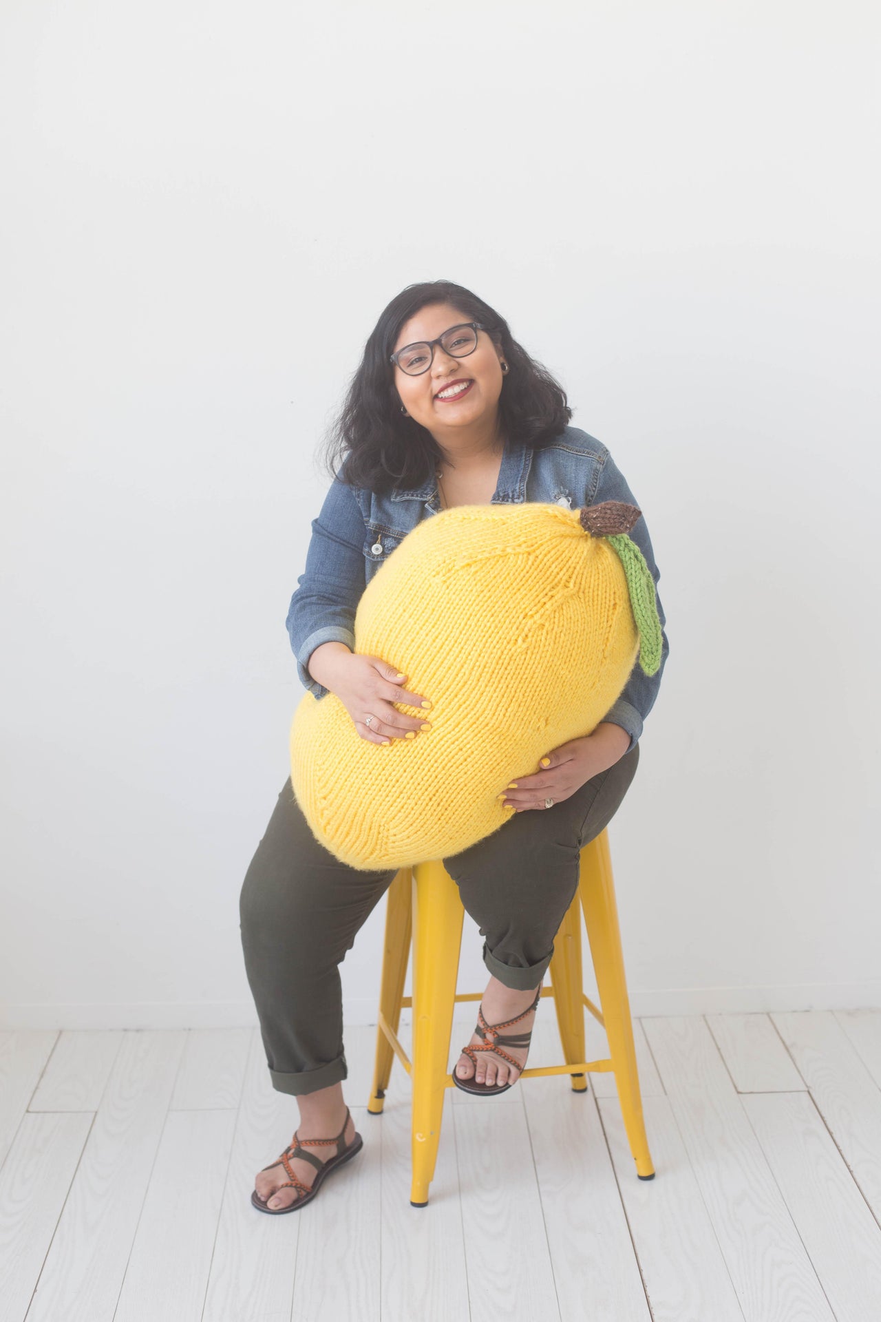 #StitchAwayStress Knit Lemon Pillow