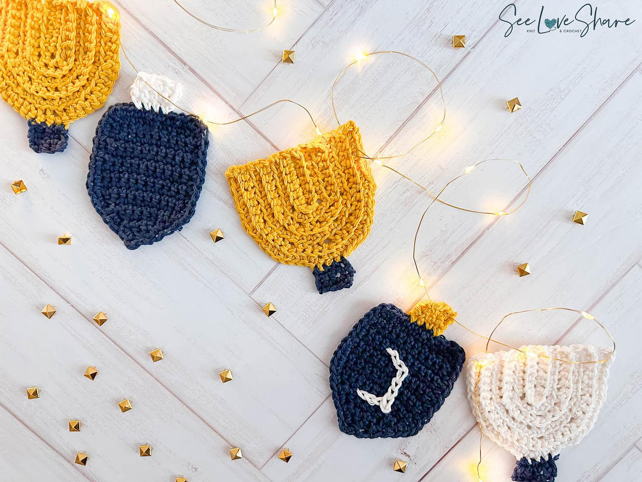 Hanukkah Menorahs & Dreidels Garland