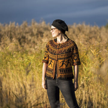 Greek Amphora Cardi