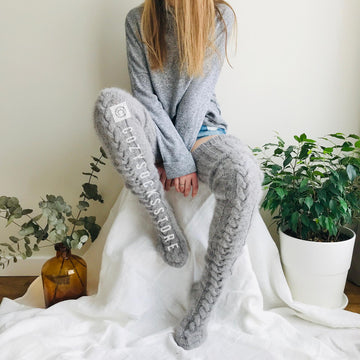 Cable thigh high socks 35"
