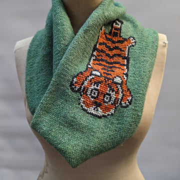 Tiger cowl