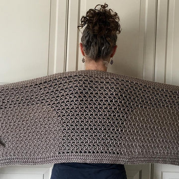 Easy Crochet Shawl Pattern: Perfect-Pockets Shawl