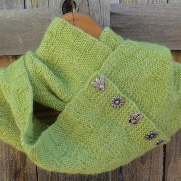 Busy Bee Society Cowl