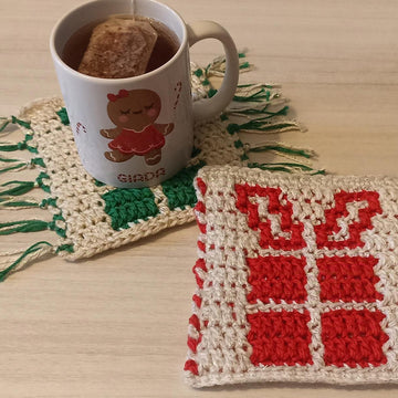 Pretty present mug rug