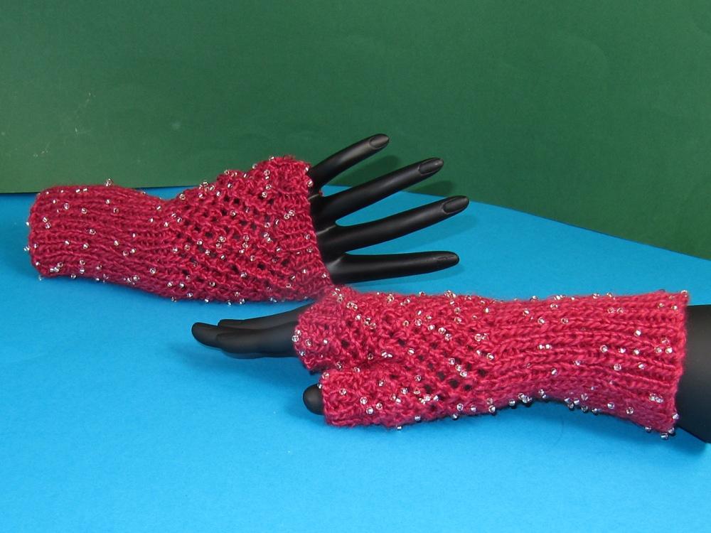 Beaded Easy Lace Fingerless Gloves