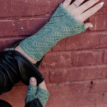 Twisty Lace Mitts