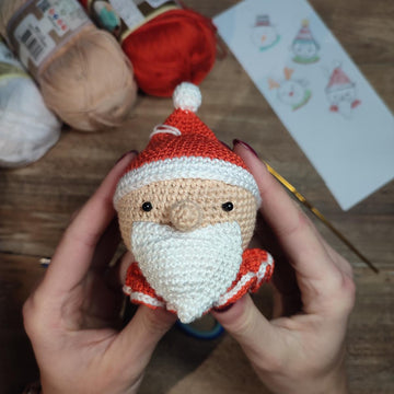 Santa Claus Crochet Bauble Pattern