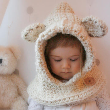 Bessy polar bear hood