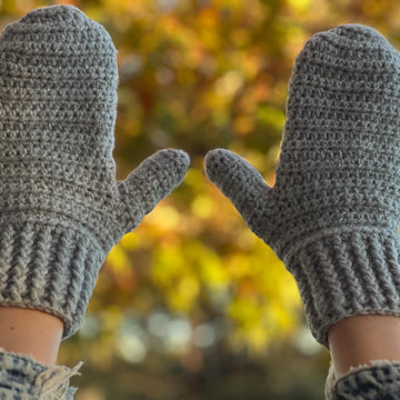 Anna Adult Mittens