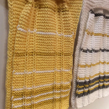 Windowpane Stay Put Towel