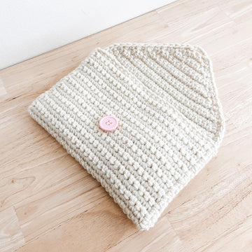Ruth Clutch Crochet Pattern