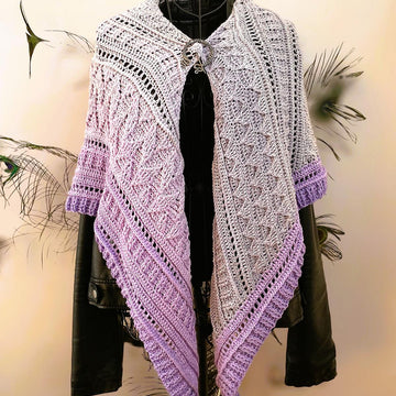 Flat Triangular Scarf "Hekate"