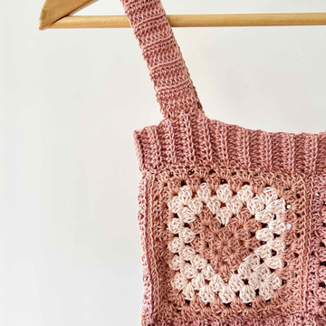 Heart granny square crop top pattern