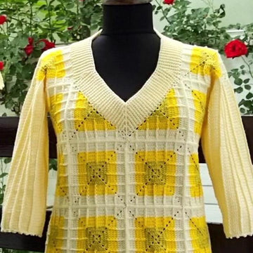 Blouse with granny square