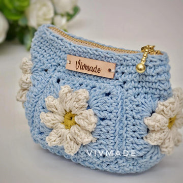 Granny Square Daisy Pouch