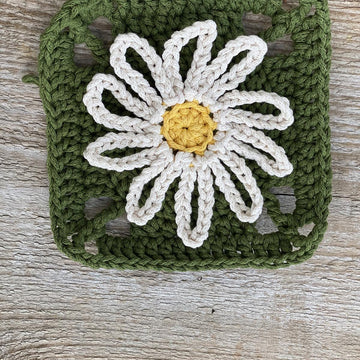 Daisy Granny Square