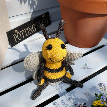 Becky the Bumblebee - UK Terminology - Amigurumi