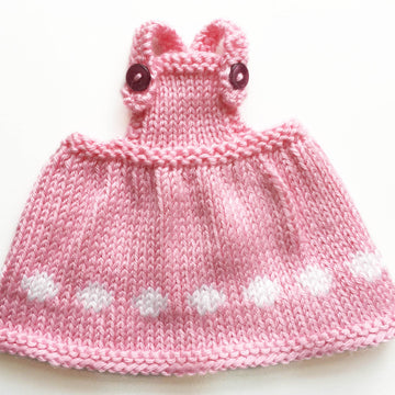 Maisy doll knitting pattern plus spare dolls clothes 19042