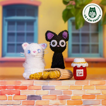 Cat Jiji's Family