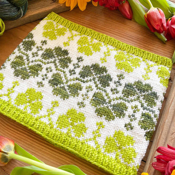All Over Clover Cowl