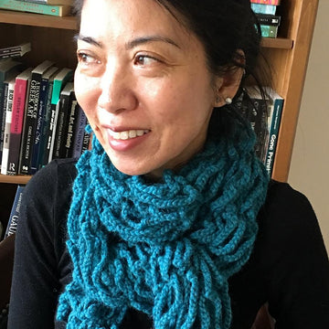Crochet Scarf Pattern for Women: Spaghetti Scarf