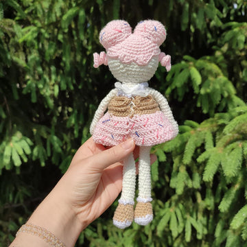 Dessert girl (amigurumi doll)