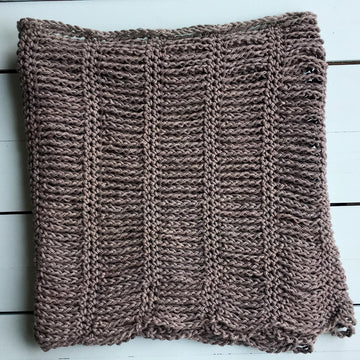 Crochet Cowl Pattern: Too-Cool-For-School Cowl