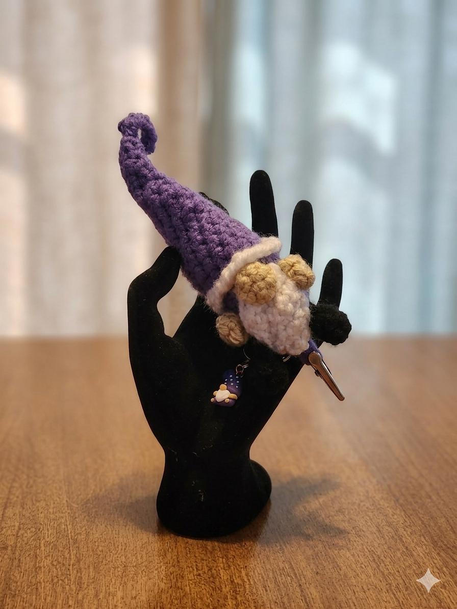 Mini Gnome Homie keychain/ multipurpose clip