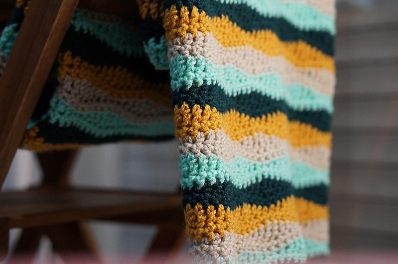 Wave stitch blanket