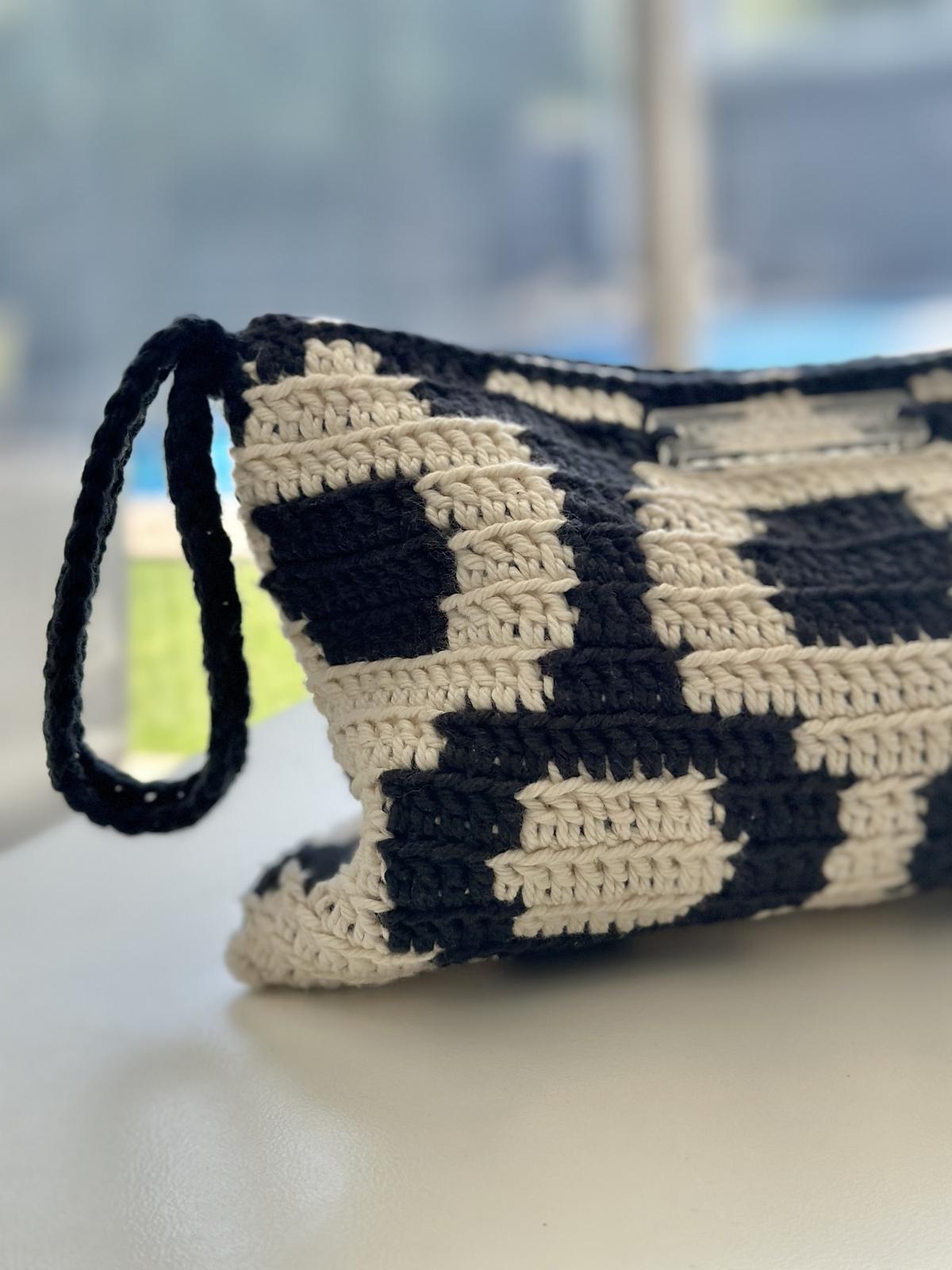 Cobble Dots Pouch