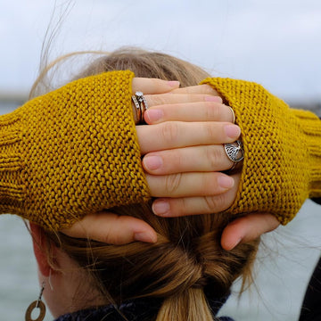 Black Cat Basics: Mitts