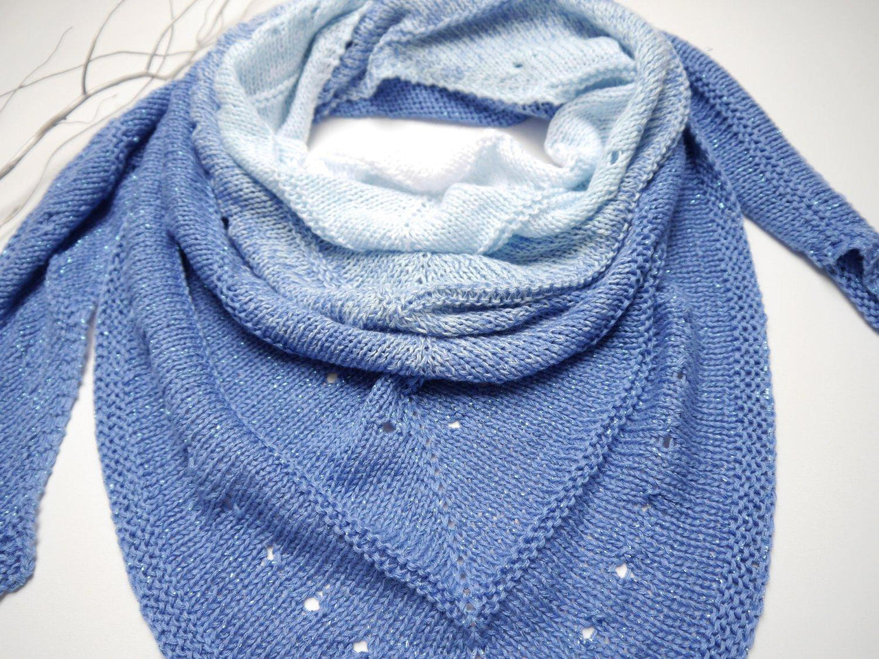 Knitting Pattern – Triangular Shawl LISSIEEE XXL – no.208E