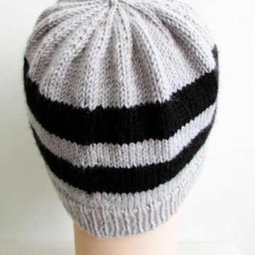 Simple Men's Striped Beanie