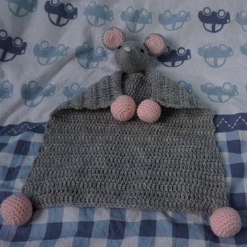 Amigurumi Häkelanleitung Schnuffeltuch Maus Leo ♥