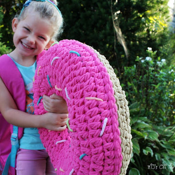 Bulky & Quick Donut Pillow