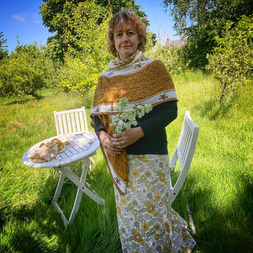Tell it to the Bees Shawl
