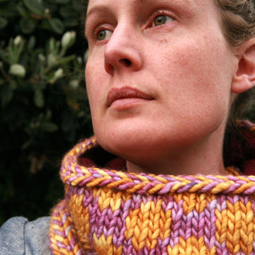 Pollen Dots Cowl