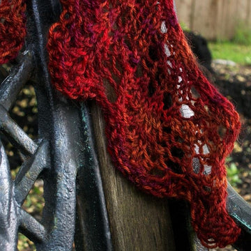 Scalloped Edge Shawlette