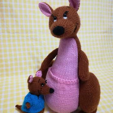 Knitted Kanga and Roo