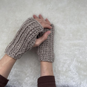 Sandy Fingerless Mittens
