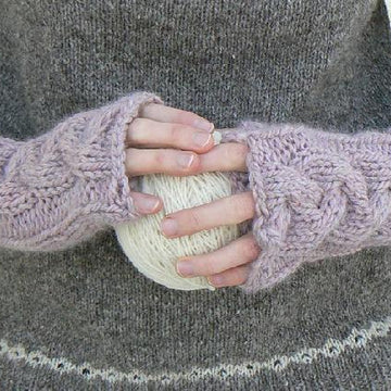 Cabled Mitts