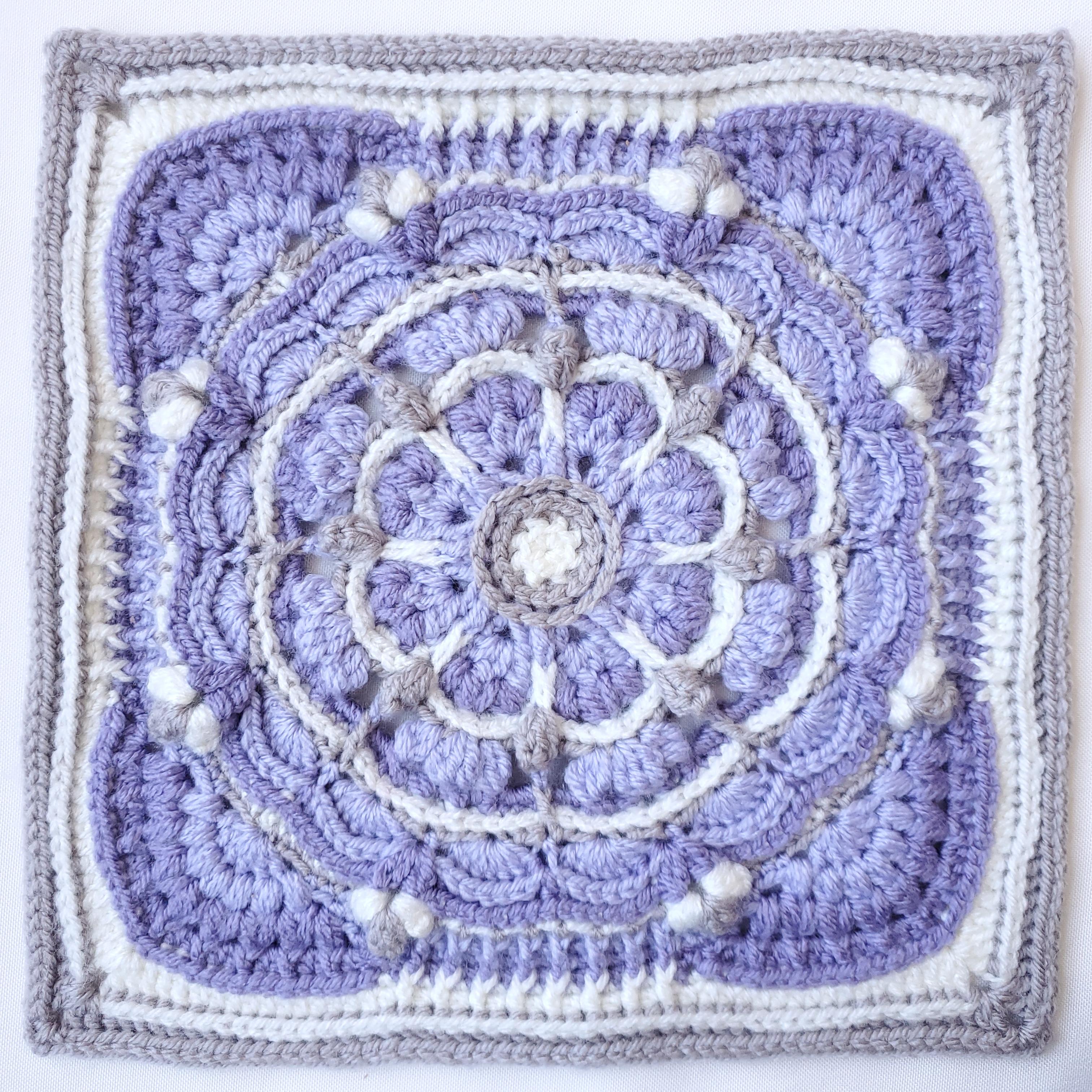 Karoline Square with Madison Join & Border