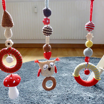 Baby Gym Spielbogen Eule Häkelanleitung