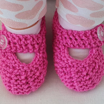 Tamika - Garter and lace stitch baby shoes
