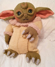 Baby Yo - Green Alien Child Hot Water Bottle/ Pj Case
