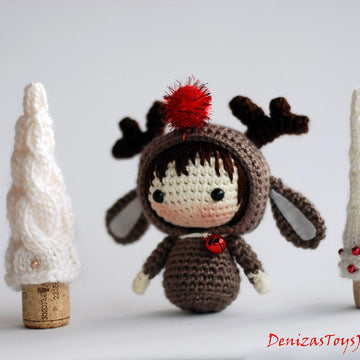 Christmas Deer Doll. Crochet Tanoshi.
