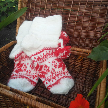 Knitting pattern christmas socks