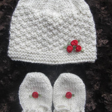 BABY CASHMERE HAT AND MITTENS