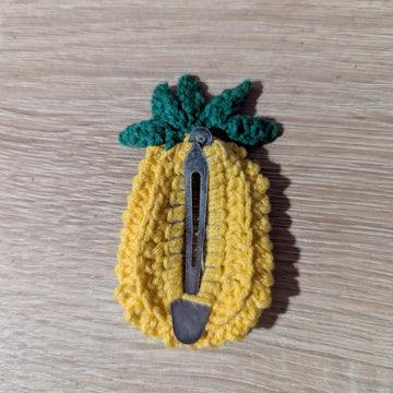 Pineapple Hair Clip English-US