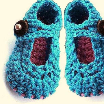 Mary Jane Booties | Crochet Pattern by Ashton11